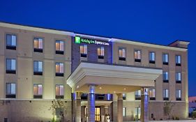 Holiday Inn Express & Suites Lincoln Airport By Ihg